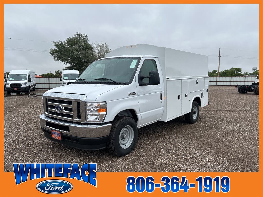 2025 Ford E-Series Chassis E-350 SD Cutaway SB DRW RWD
