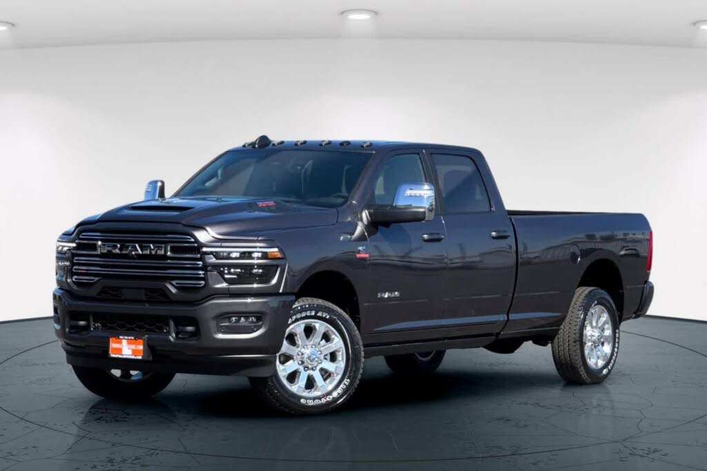 2025 RAM 3500 Laramie Crew Cab LB 4WD