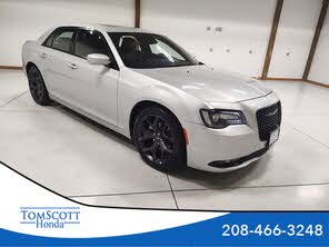 Chrysler 300 S V6 RWD