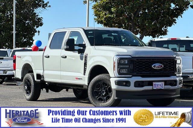 2025 Ford F-250 Super Duty XL Crew Cab 4WD