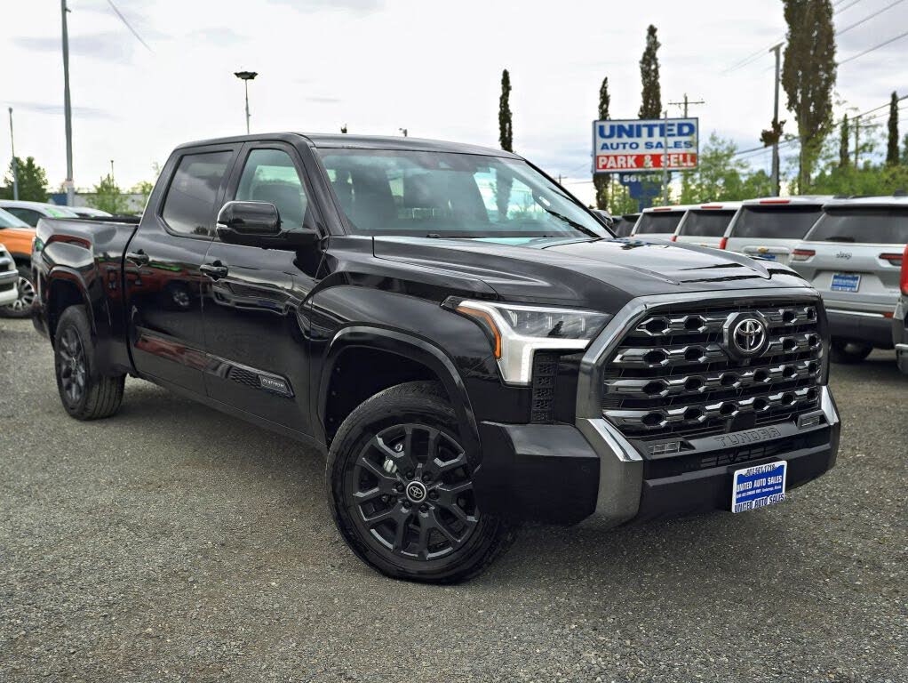 2024 Toyota Tundra Platinum CrewMax Cab LB 4WD