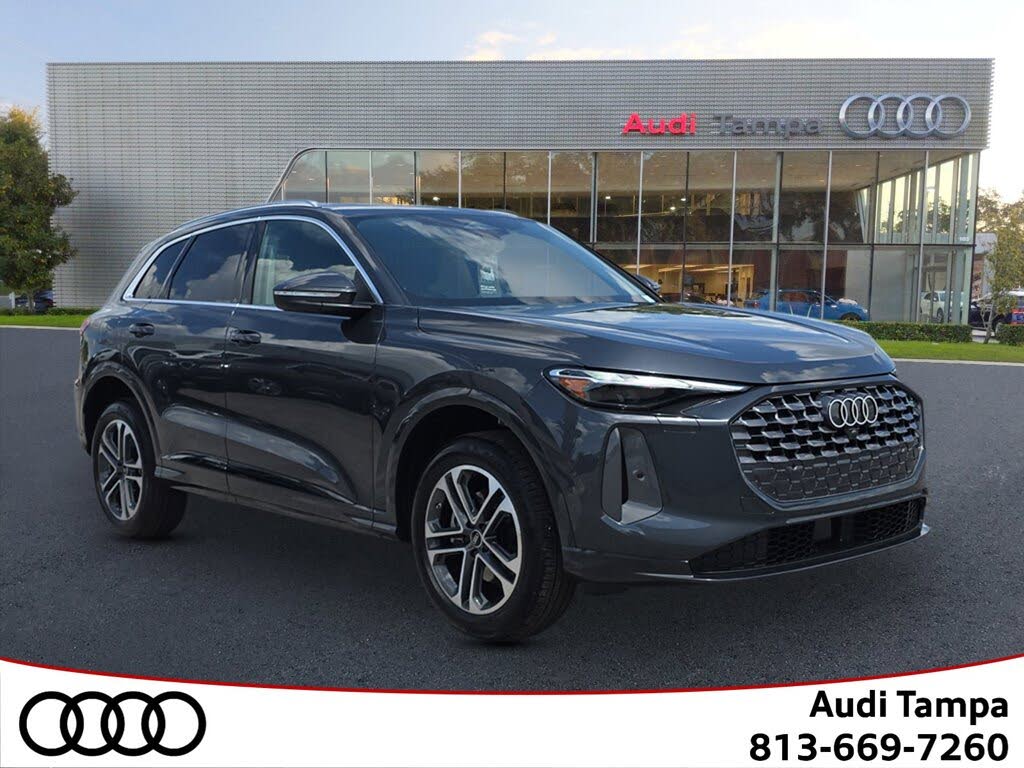 2025 Audi Q5 quattro Premium 40 TFSI