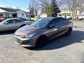 Chevrolet Cruze LS Sedan FWD