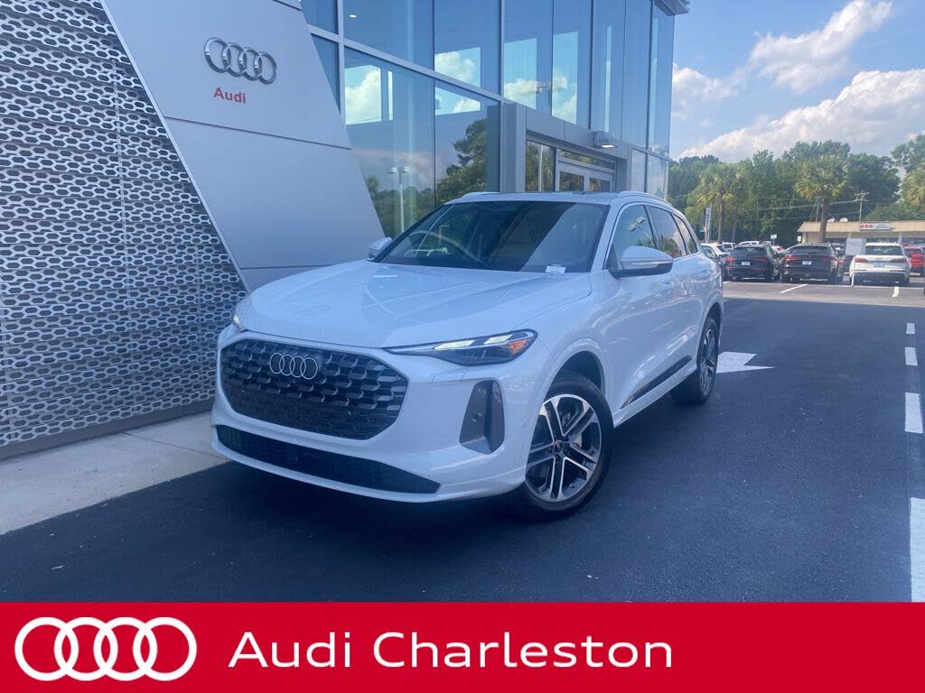 2025 Audi Q5 quattro Premium 40 TFSI