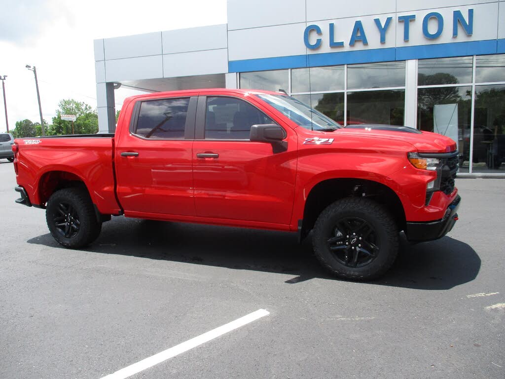 2025 Chevrolet Silverado 1500 Custom Trail Boss Crew Cab 4WD