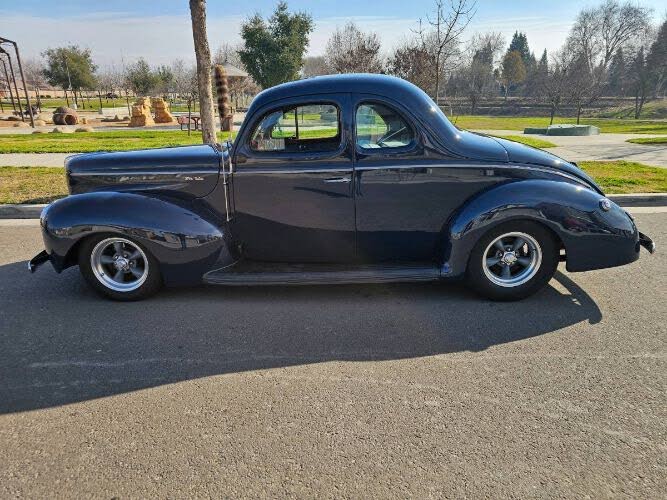 1940 Ford Deluxe Coupe