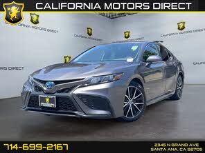 Toyota Camry Hybrid SE FWD