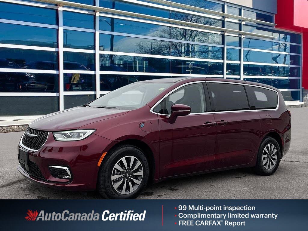 2022 Chrysler Pacifica Hybrid Touring L FWD