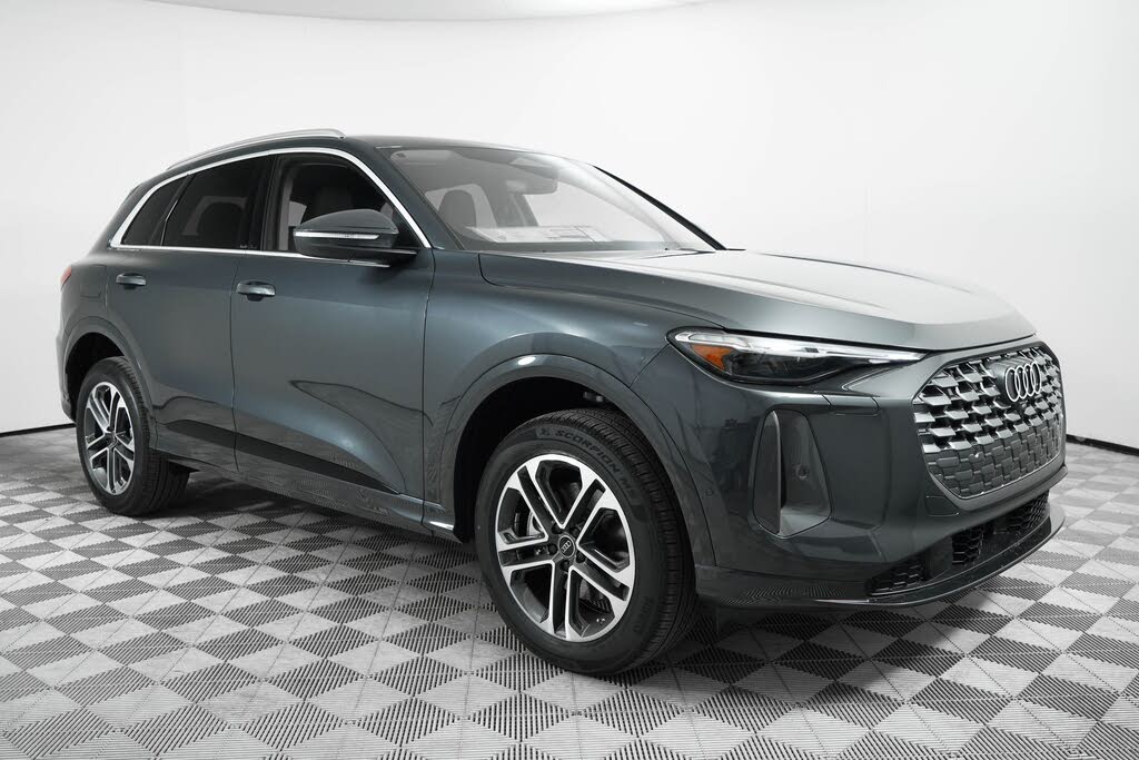 2025 Audi Q5 quattro Premium Plus 40 TFSI