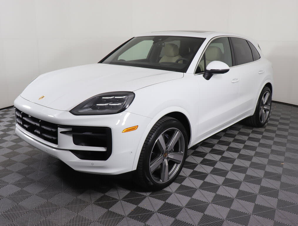 2025 Porsche Cayenne AWD