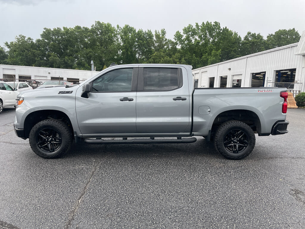 2024 Chevrolet Silverado 1500 Custom Trail Boss Crew Cab 4WD