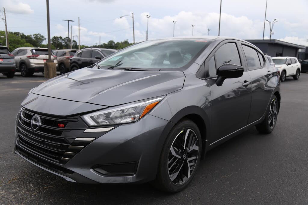 2025 Nissan Versa SR FWD