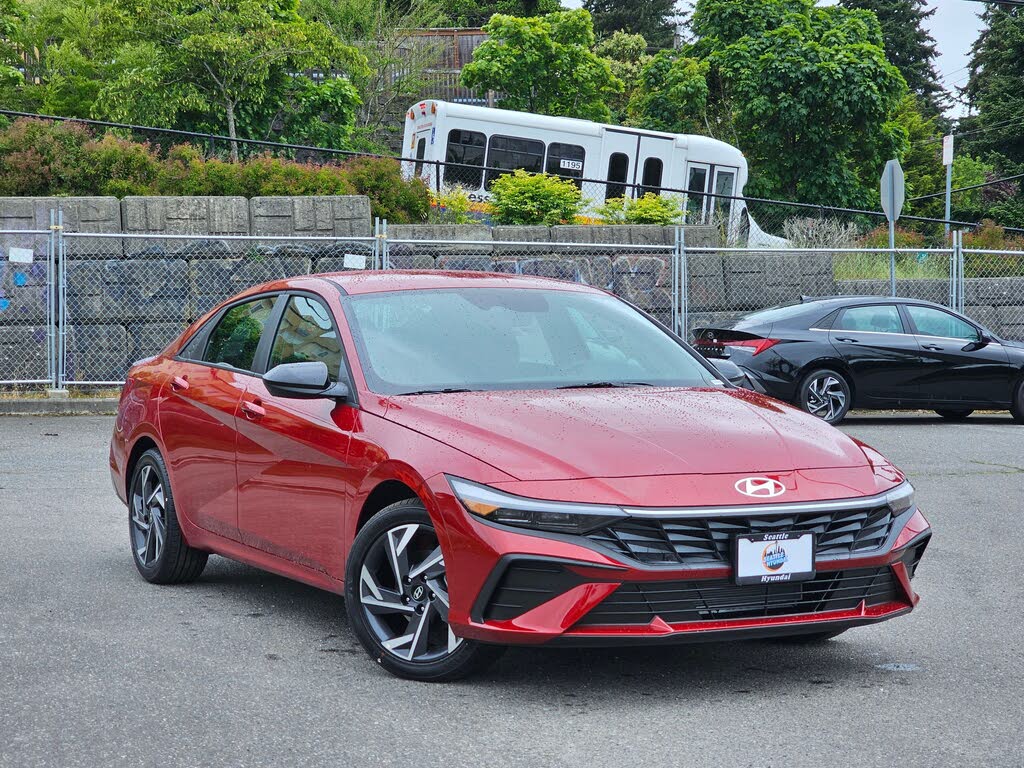 2025 Hyundai Elantra SEL Sport FWD