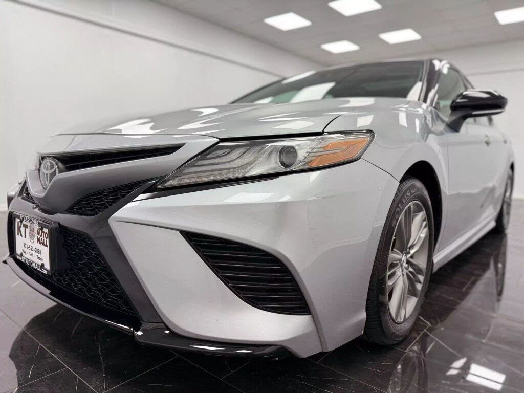 2019 Toyota Camry XSE FWD