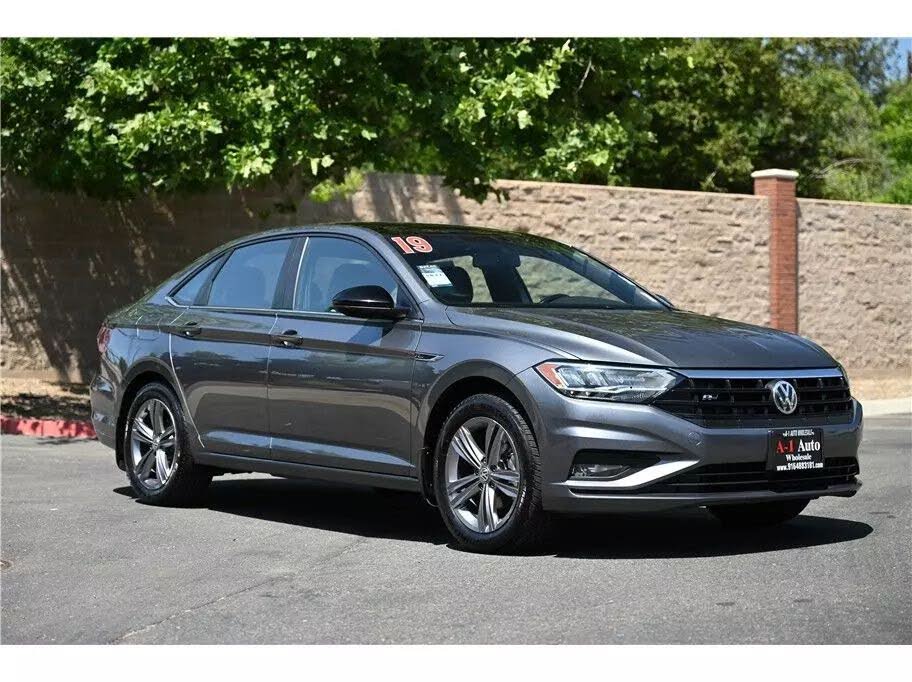 2019 Volkswagen Jetta R-Line FWD