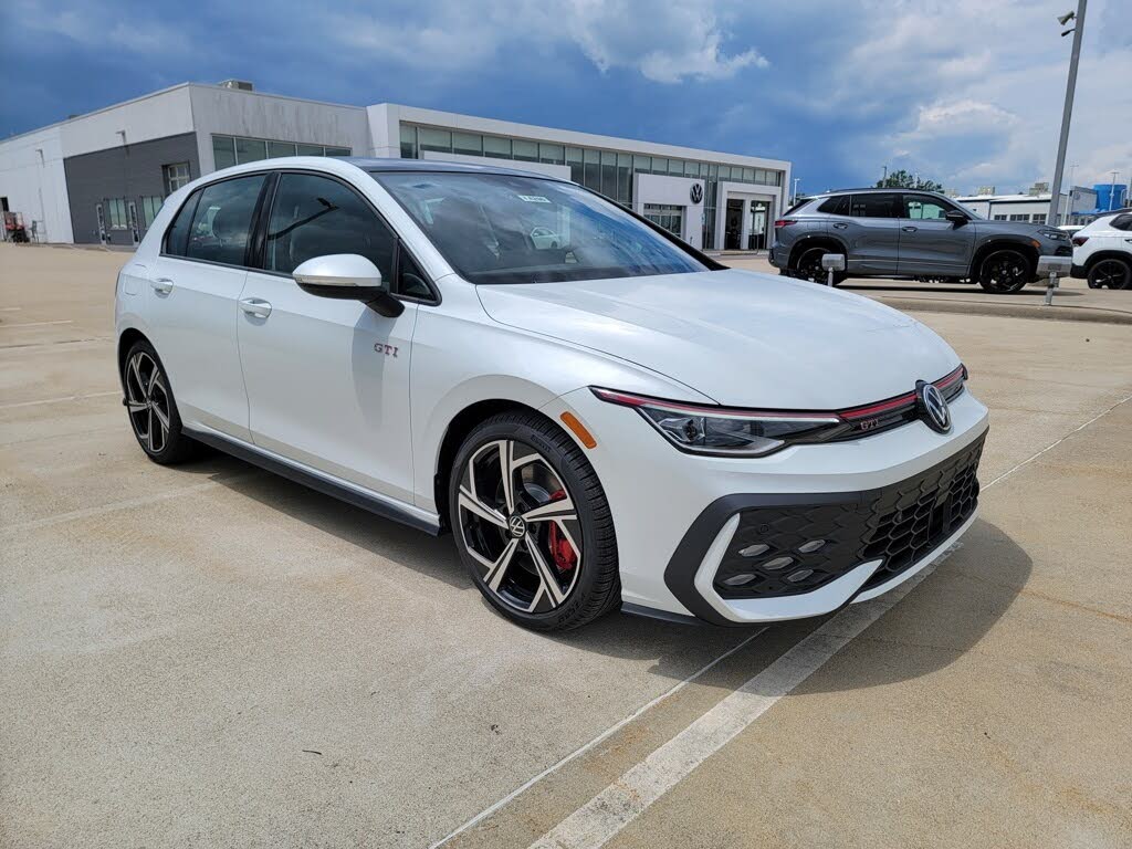 2025 Volkswagen Golf GTI SE FWD