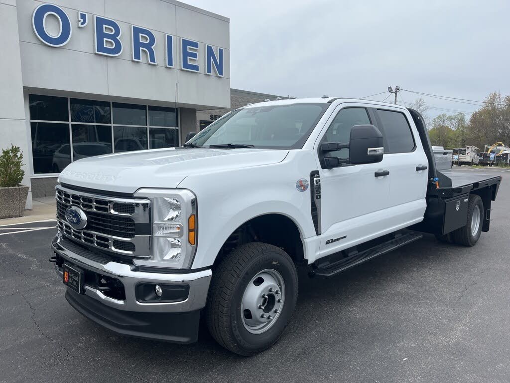 2025 Ford F-350 Super Duty Chassis XL Crew Cab DRW 4WD