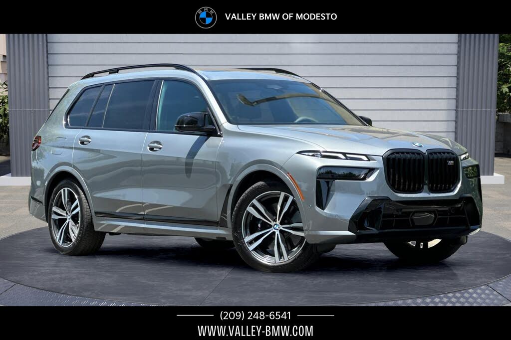 2025 BMW X7 M60i AWD