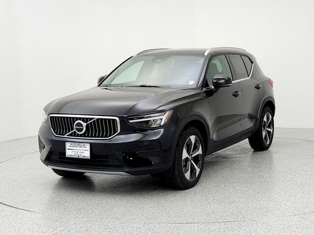 2025 Volvo XC40 B5 Core Bright Theme AWD