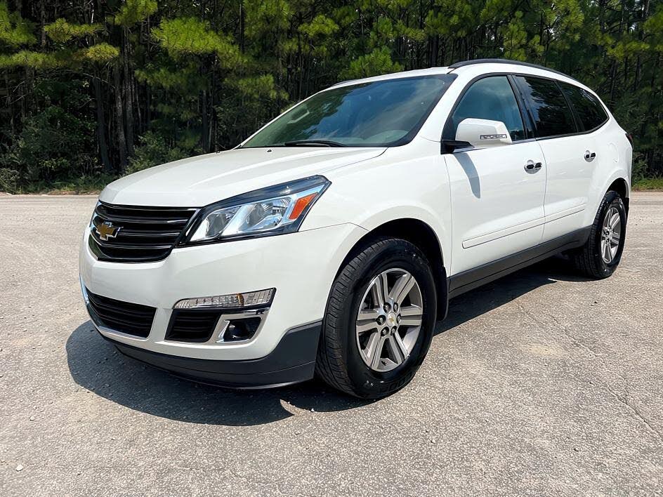 2017 Chevrolet Traverse 2LT FWD