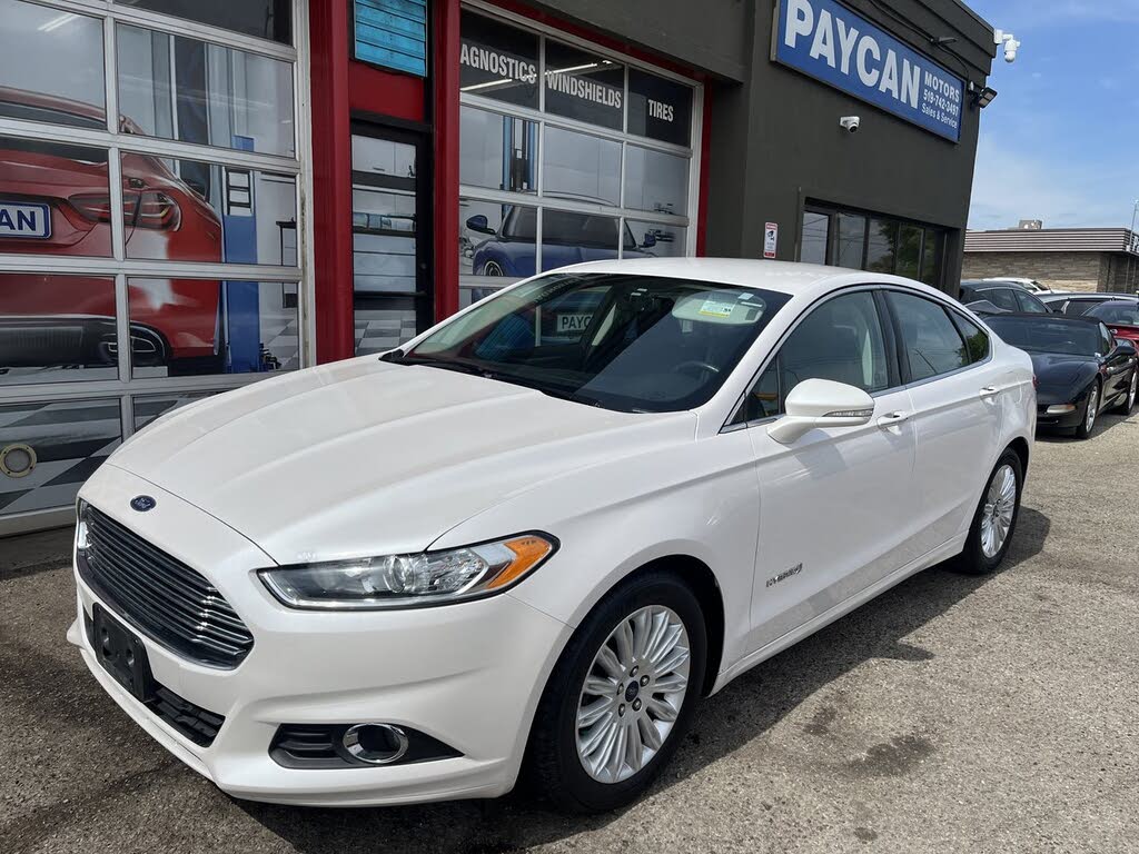 2016 Ford Fusion Hybrid SE FWD