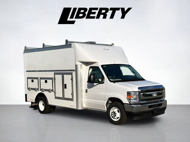 2026 Ford E-Series Chassis E-450 SD Cutaway 158 DRW RWD