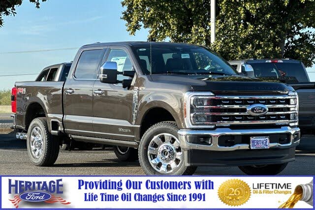 2025 Ford F-250 Super Duty Lariat Crew Cab 4WD