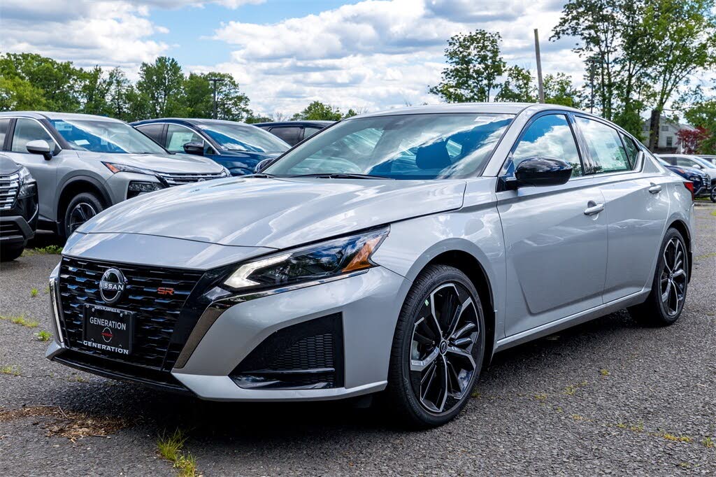 2025 Nissan Altima 2.5 SR FWD
