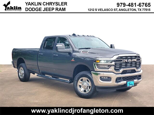 2025 RAM 3500 Tradesman Crew Cab LB 4WD