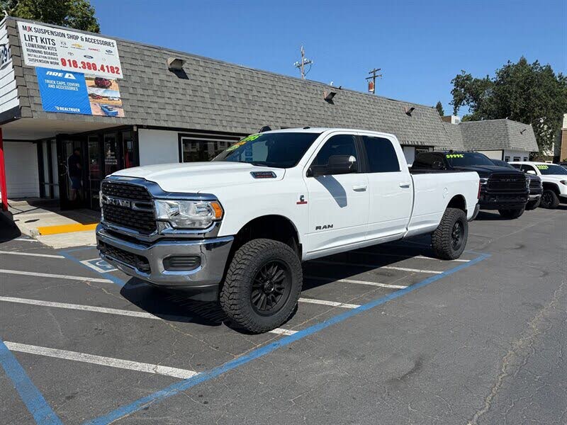 2022 RAM 3500 Big Horn Crew Cab 4WD