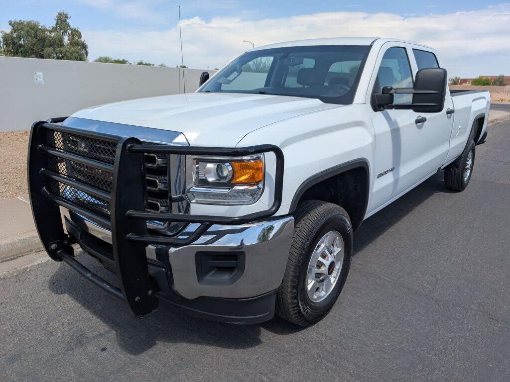 2018 GMC Sierra 2500HD Base Crew Cab SB