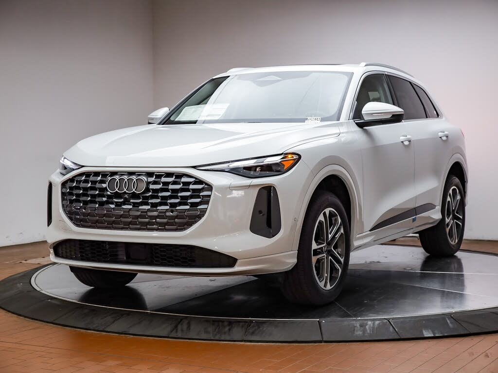 2025 Audi Q5 quattro Premium 40 TFSI