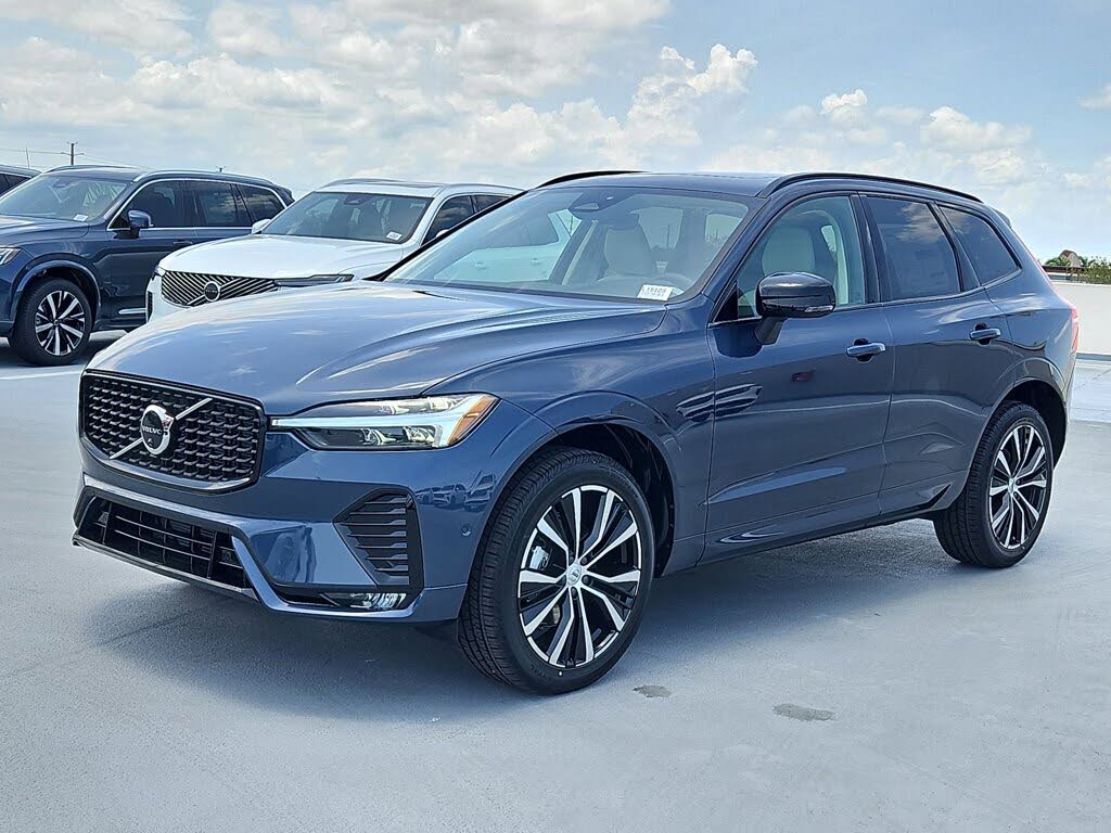 2025 Volvo XC60 B5 Plus Dark Theme AWD