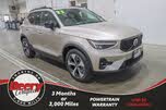Volvo XC40 B4 Ultimate Dark Theme FWD