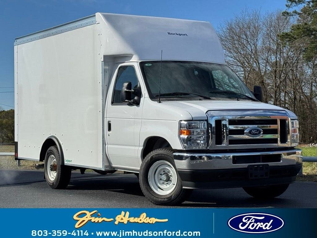2025 Ford E-Series Chassis E-350 SD Cutaway SB DRW RWD