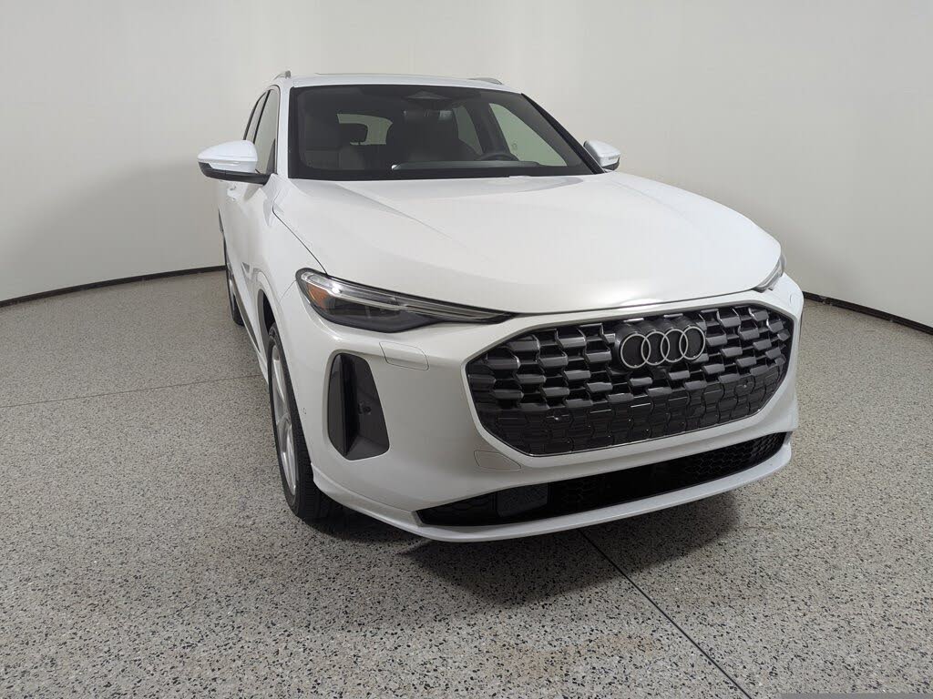 2025 Audi Q5 quattro Premium Plus 40 TFSI