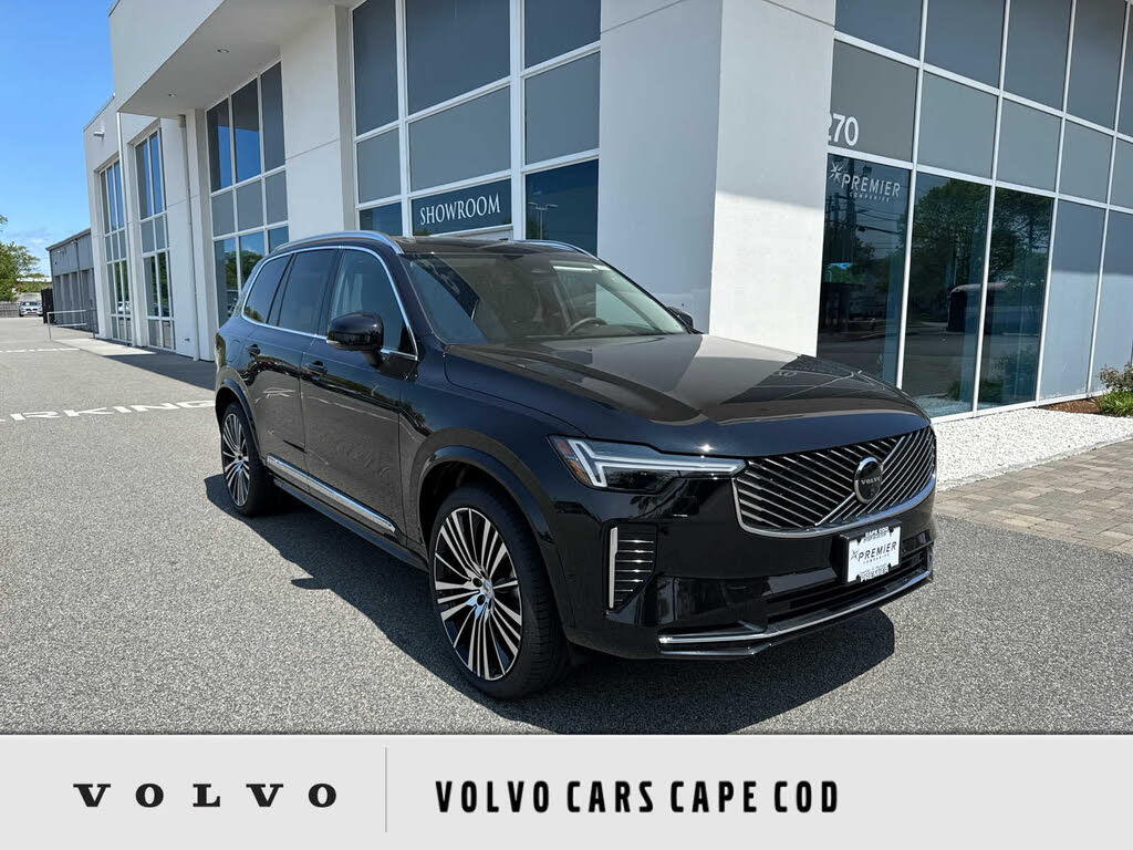 2025 Volvo XC90 B6 Plus Bright Theme 7-Passenger AWD