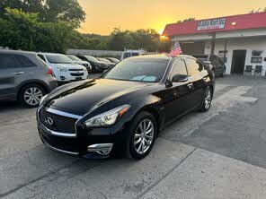INFINITI Q70 Hybrid RWD