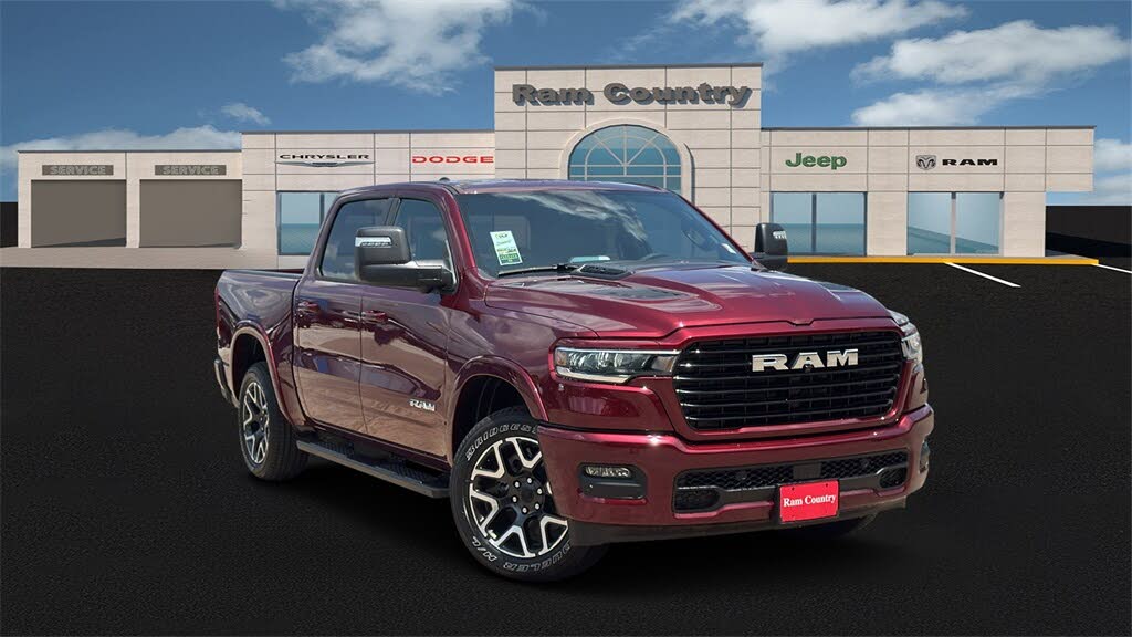 2025 RAM 1500 Laramie Crew Cab 4WD