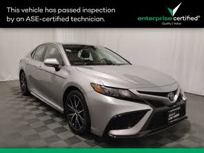 Toyota Camry SE FWD