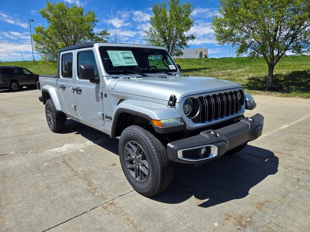 2024 Jeep Gladiator Sport Crew Cab 4WD