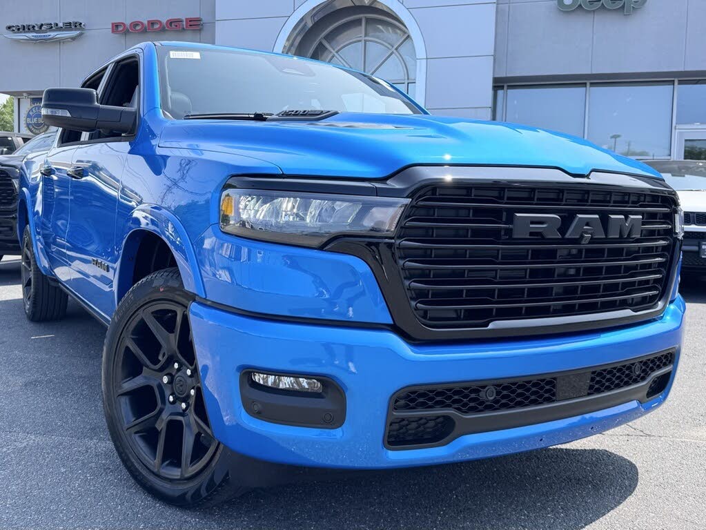 2025 RAM 1500 Laramie Crew Cab 4WD