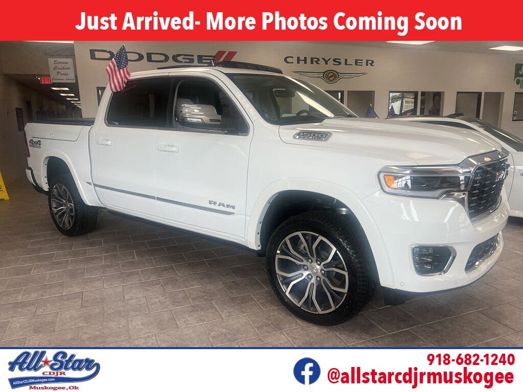 2025 RAM 1500 Tungsten Crew Cab 4WD