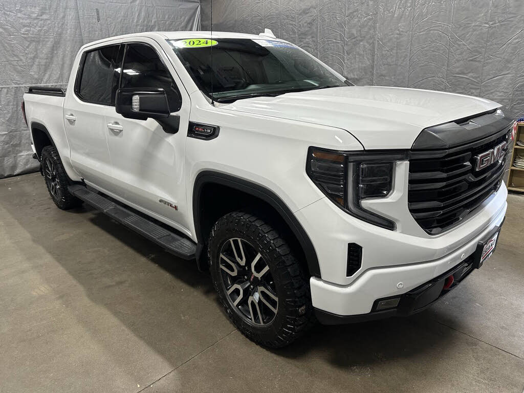 2024 GMC Sierra 1500 AT4 Crew Cab 4WD