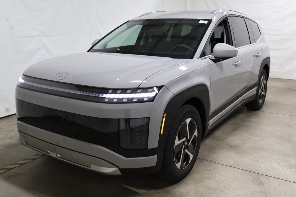 2026 Hyundai Ioniq 9 SE AWD