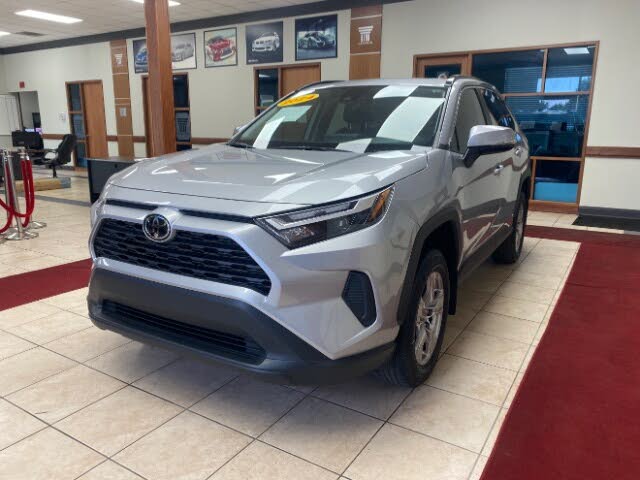 2024 Toyota RAV4 XLE FWD