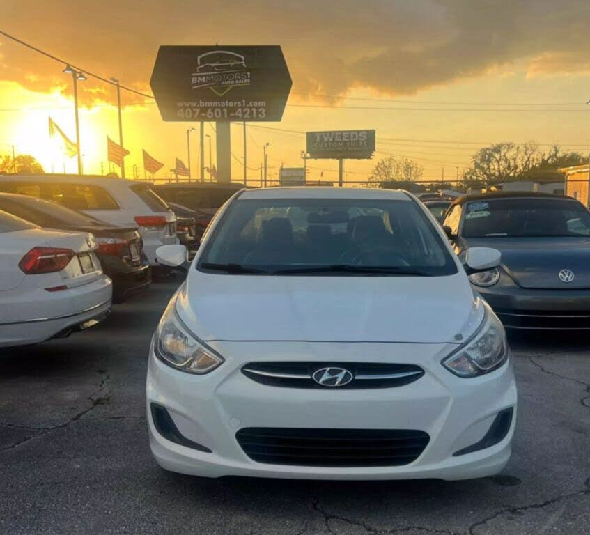 2016 Hyundai Accent SE Sedan FWD