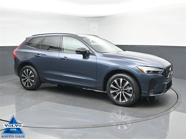 2023 Volvo XC60 B5 Plus Dark Theme FWD