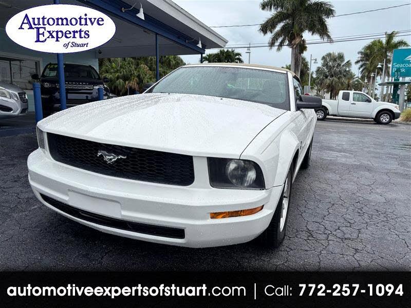 2006 Ford Mustang V6 Deluxe Convertible RWD