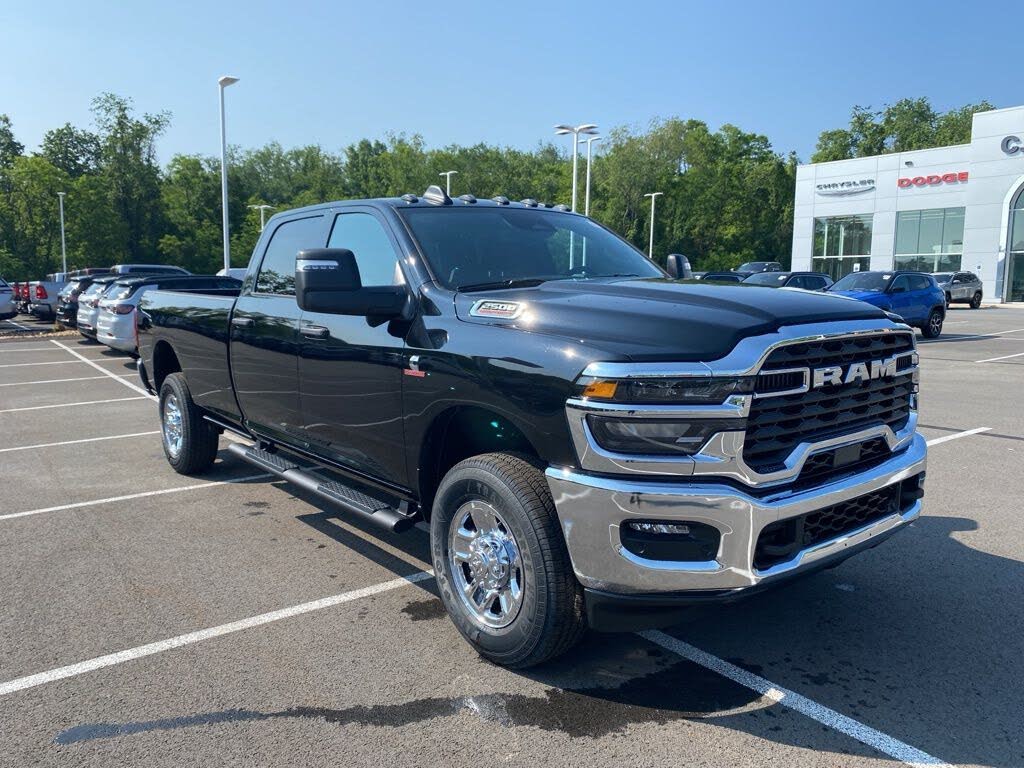 2025 RAM 2500 Tradesman Crew Cab LB 4WD